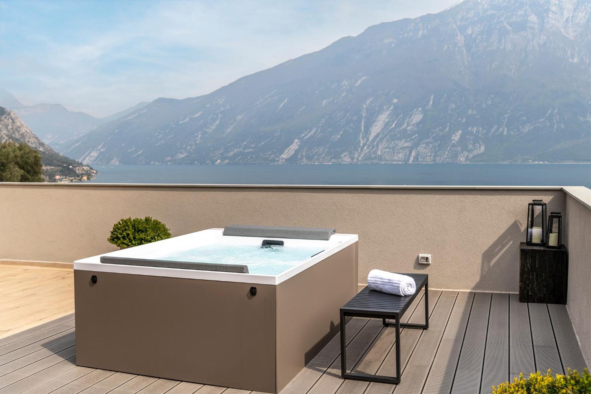 Evo Suites Apartments Limone sul Garda Exterior foto