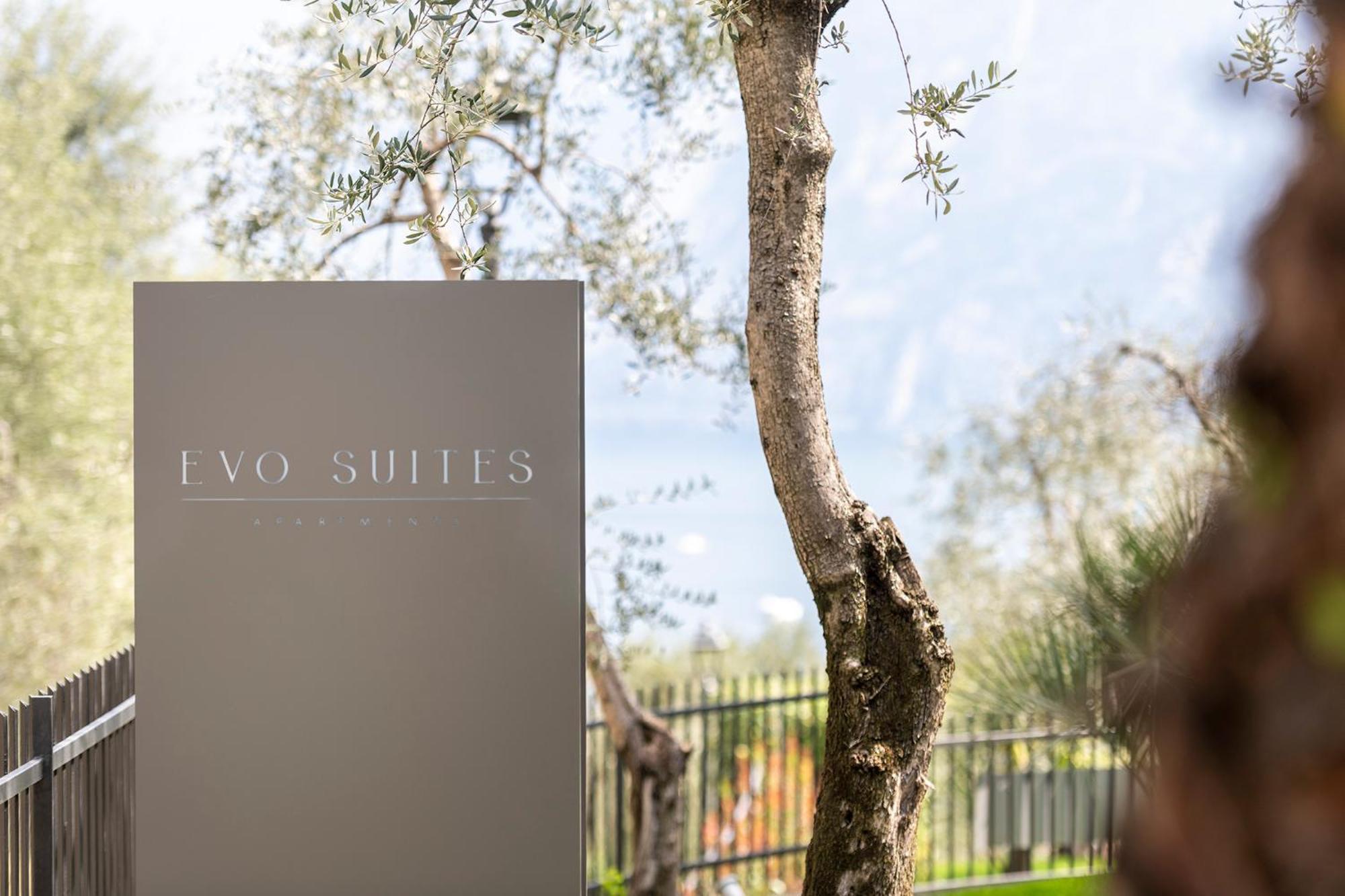 Evo Suites Apartments Limone sul Garda Exterior foto